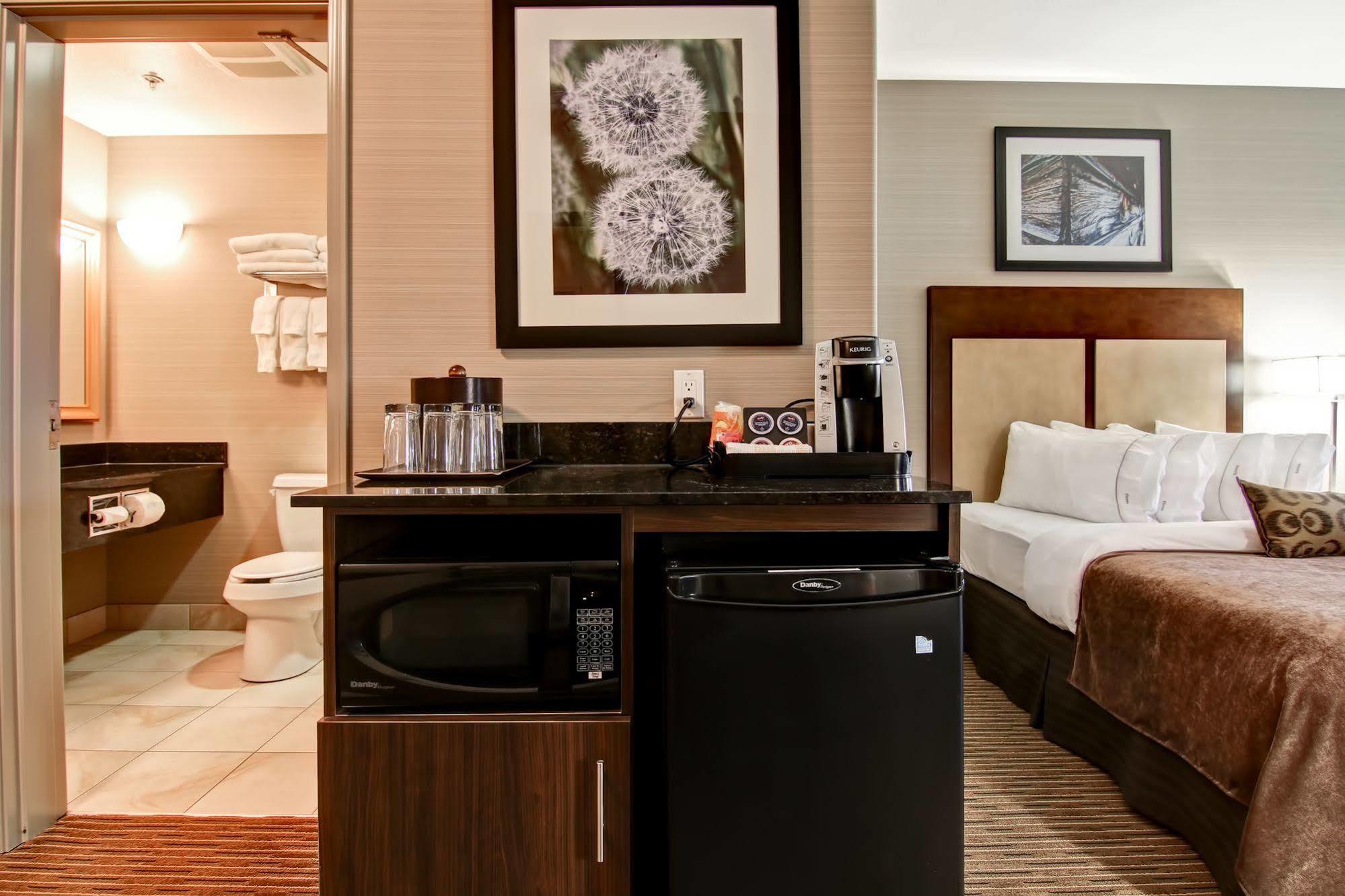 Canalta Hotel Shaunavon Экстерьер фото